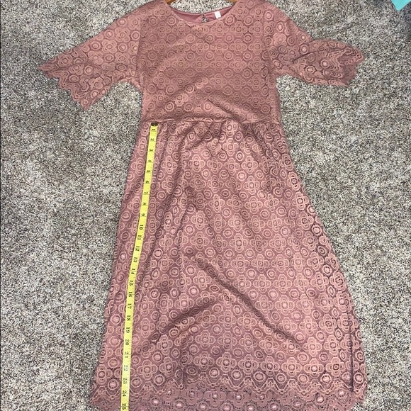 Dress - Picture 7 of 8